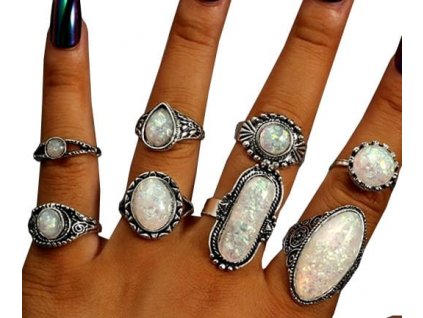 Sada 8 Stříbrných Prstenů s Opálovými Syntetickými Kameny, Šířka 16-18 mm