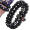 Pánský náramek se skull designem z černých kamenných korálků
