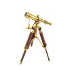 Dřevěný stativ s mosazným rámečkem - T05