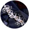 Elegantní svatební hřeben do vlasů, stříbrný s bílými květy a perlami, 14x8 cm