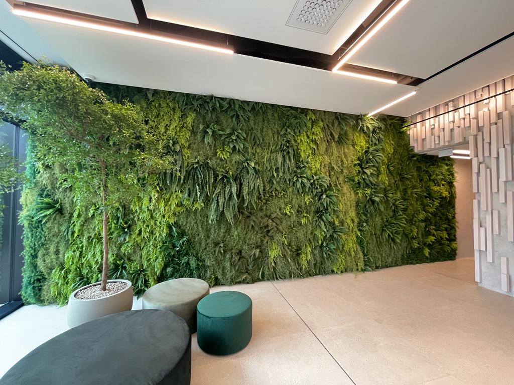 Netradičná umelá zelená stena v Žiline