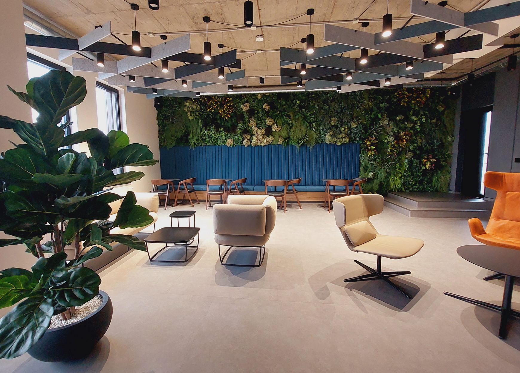 Umelé rastliny v modernom interiéri