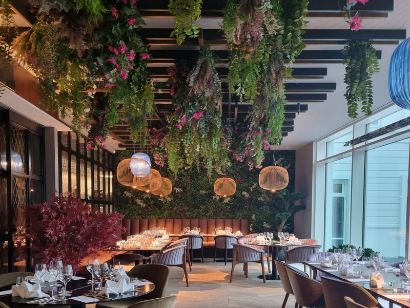 umělé rostliny do restaurací