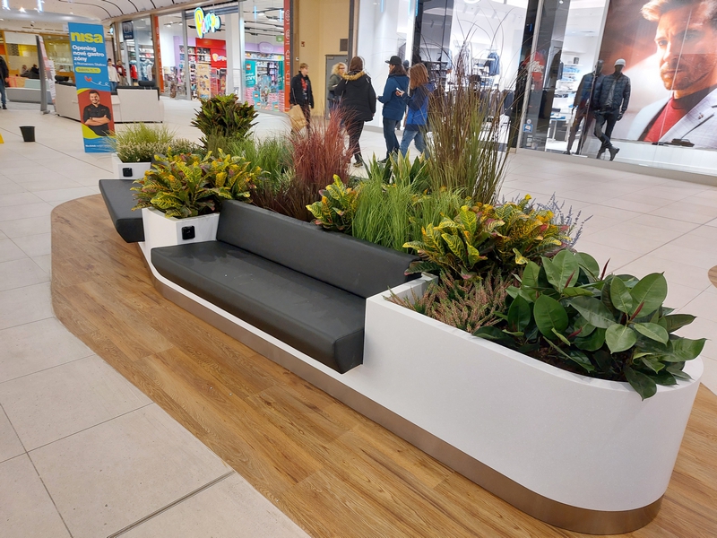 umělé rostliny do truhlíků