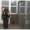 2x bloeiende medinella kunstplant in cubico 40x75cm pot