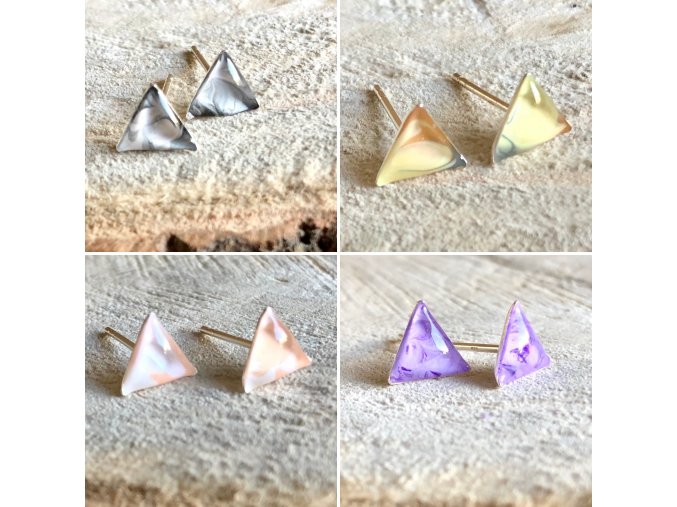 Stříbrné ručně malované náušnice trojúhelníky pecky v barvách na přání