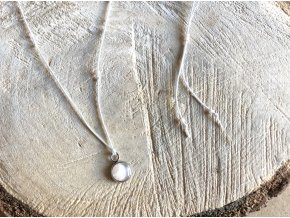 Kulatý náhrdelník BABY tělovo-bílý s drobnými Miyuki korálky