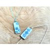 Pomněnkový obdélníkový náhrdelník 26x11mm bílý podklad