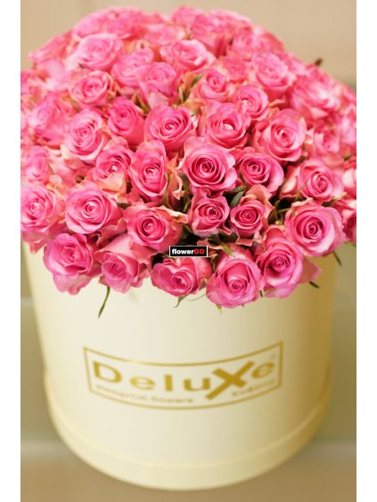 květinové krabičky velikosti X s růžemi až 130 ks