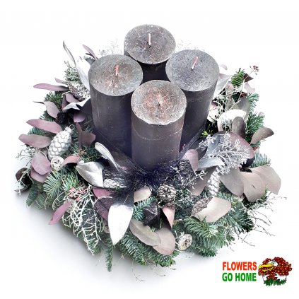 Dřevěný adventní věnec