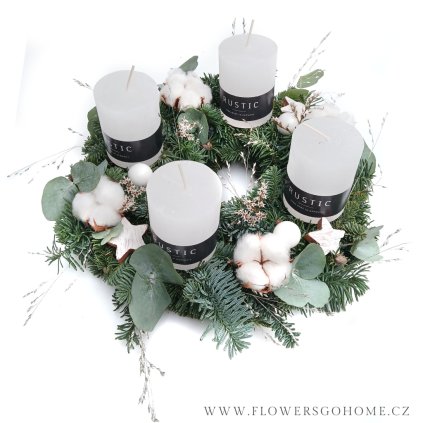 Adventní věnec bílé svíčky rustikální