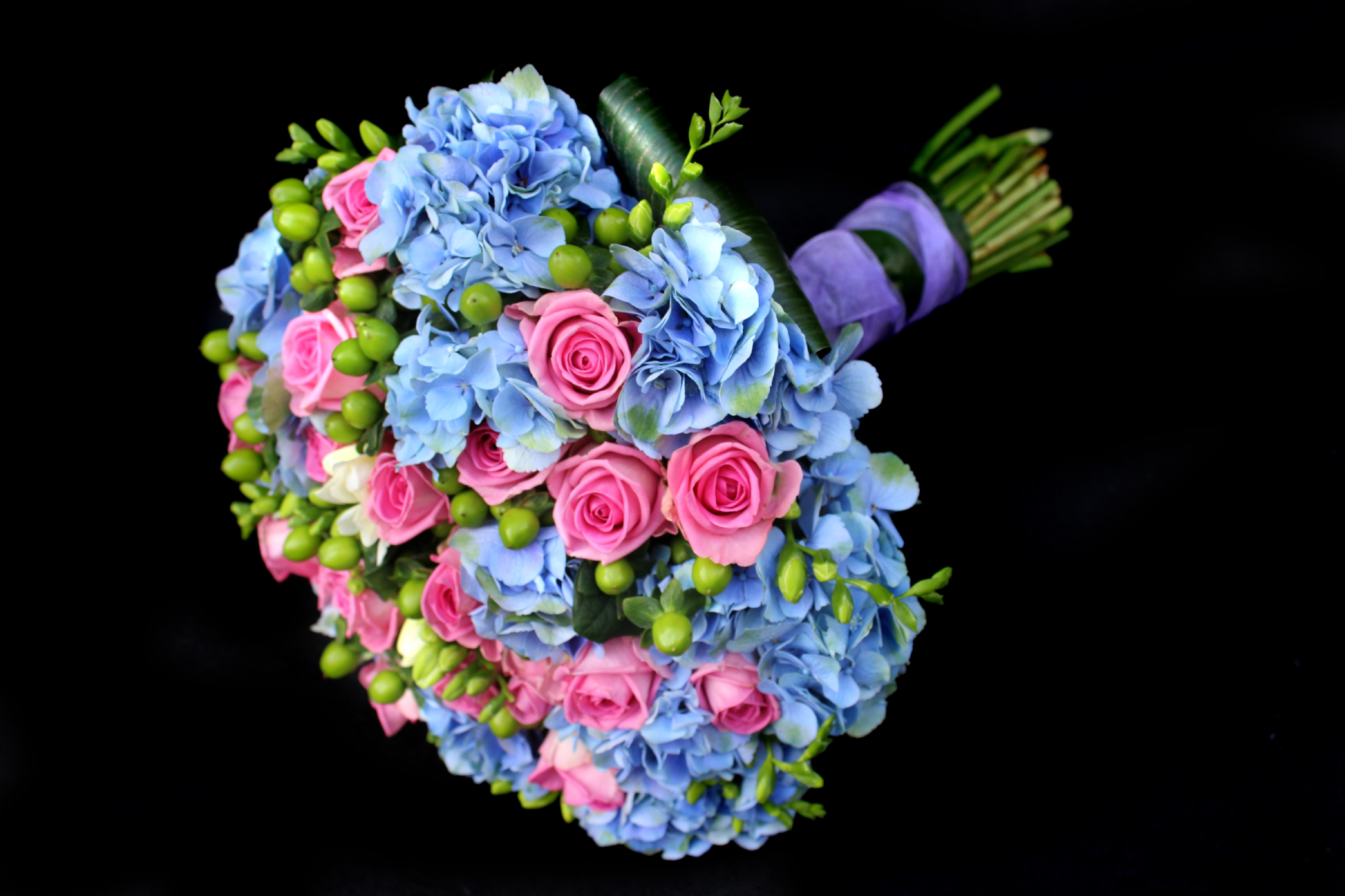 Svatební kytice z Hortenzií Velikost: VELKÁ