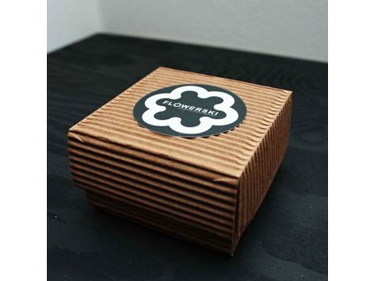 cerna flowerski krabicka na sperky