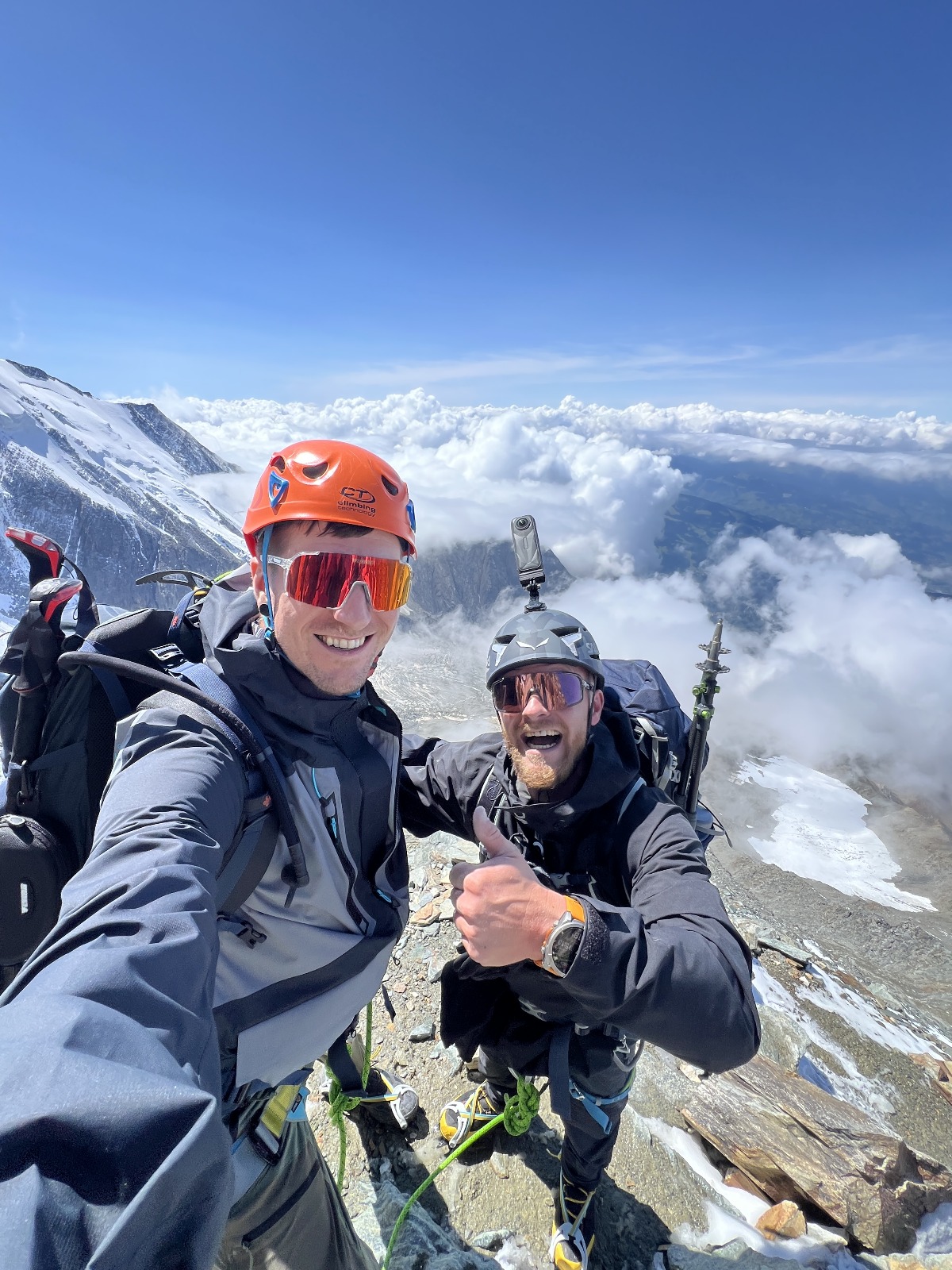 Výstup na Mont Blanc – hřeben a sněhové pole