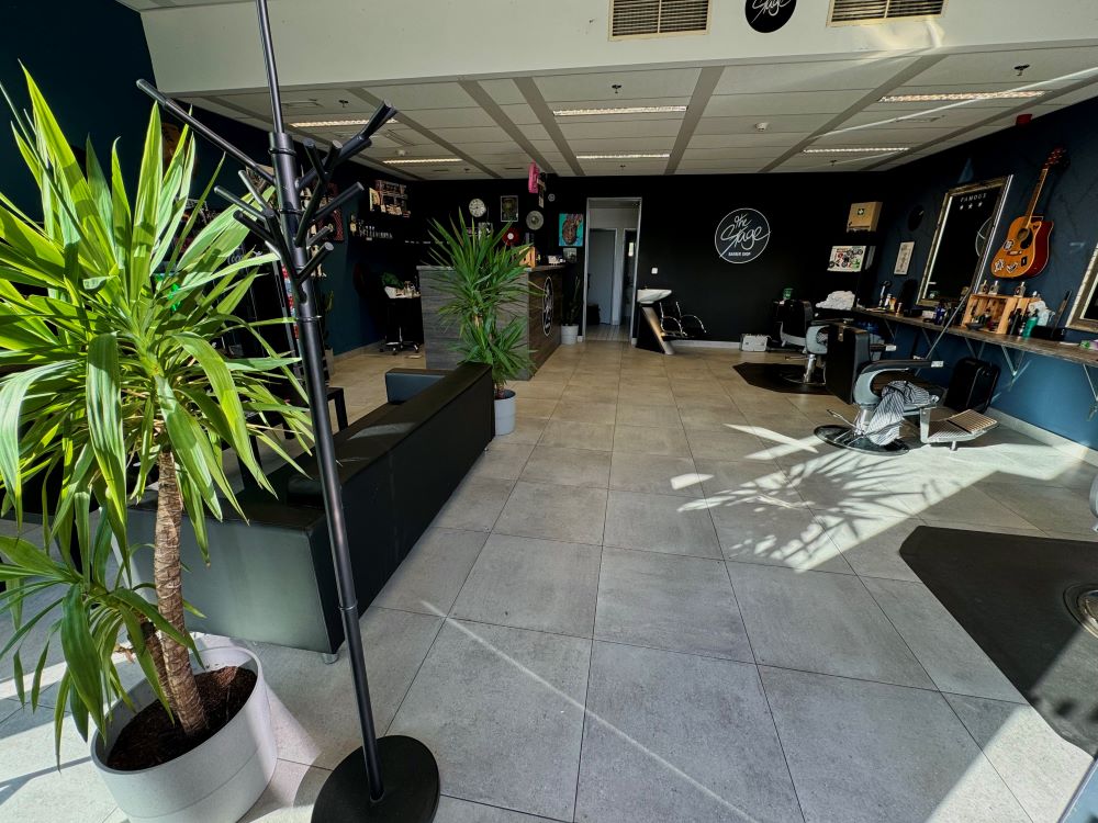 Stage Barber Shop interiér