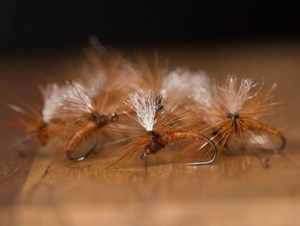 klinkhammer parachute dry fly rusty brown fse074