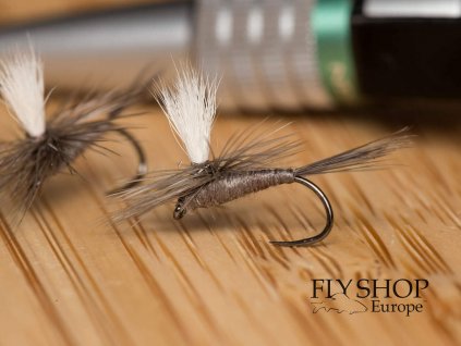 Suchá muška Hendrickson Dark Grey Parachute Dry