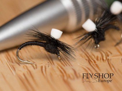 Thin Black Parachute Dry Fly