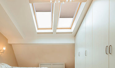 5 dôvodov	, prečo by ste si mali zaobstarať rolety na strešné okná