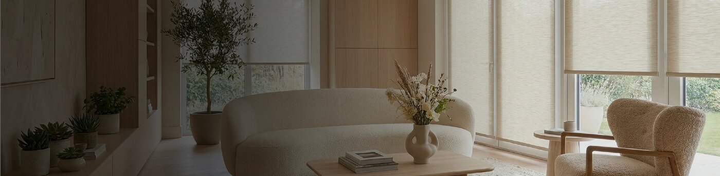 Interiér s roletami