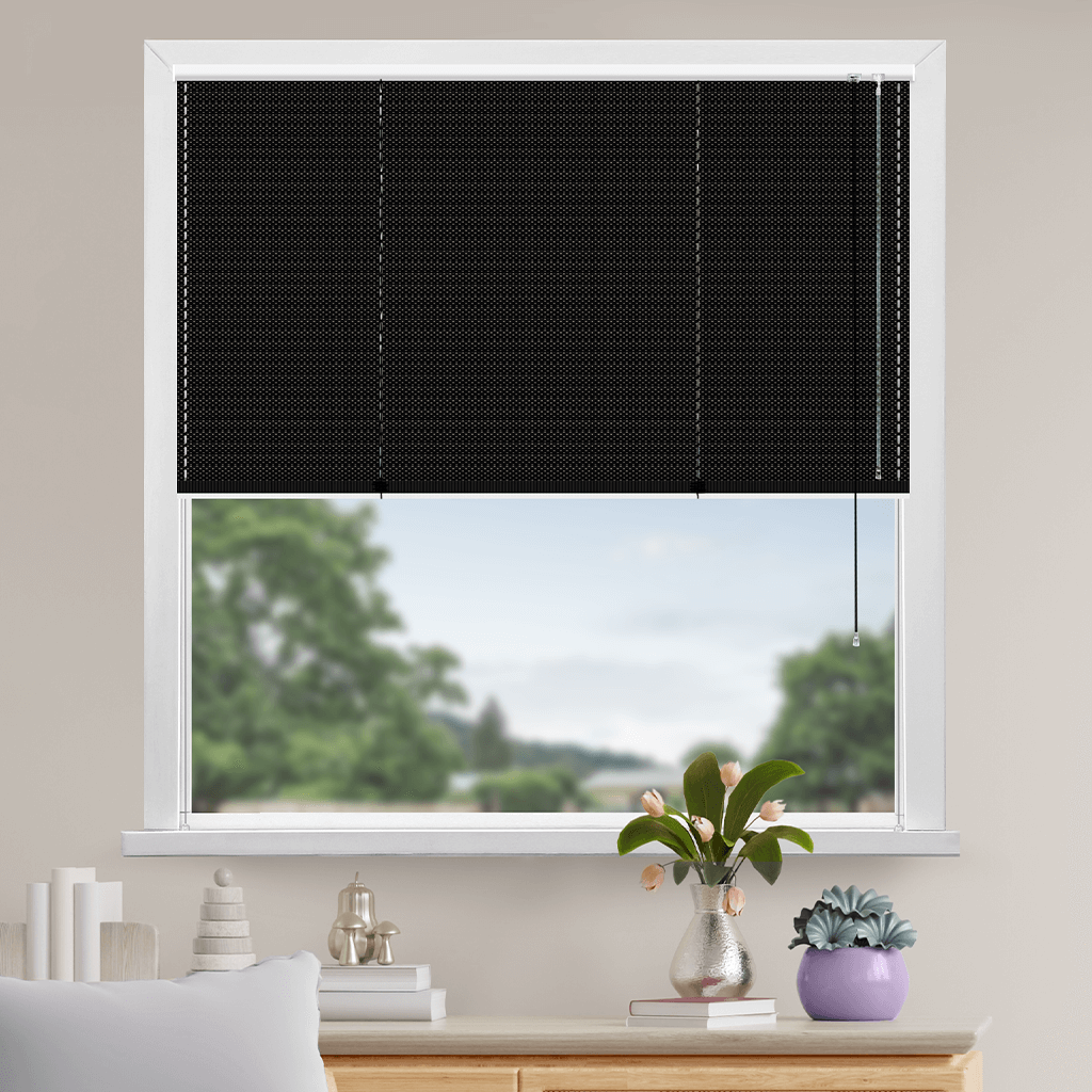 Hliníková žaluzie Classic 25, Dírkovaná černá, Z 023 Šířka: 30 cm, Výška: 40 cm, horizontální