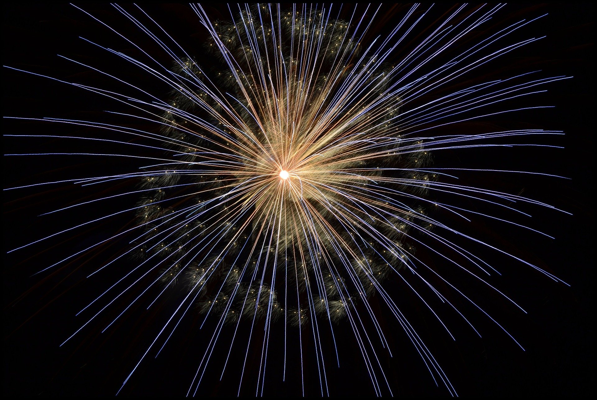 fireworks-102971_1920_1