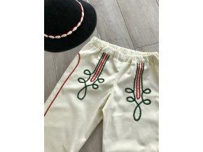 Folklórne nohavice smotanové (červeno-zelené zdobenie)