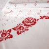 Bílý šátek s květinovým lemem  červený