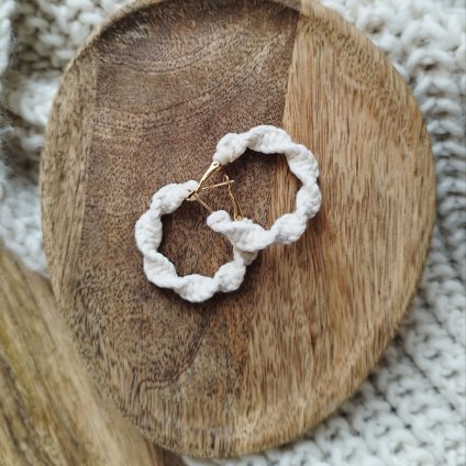 opletené kruhové náušnice