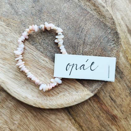 Opálový náramek