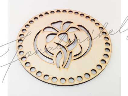 Horgolható kör áttört virág mintával