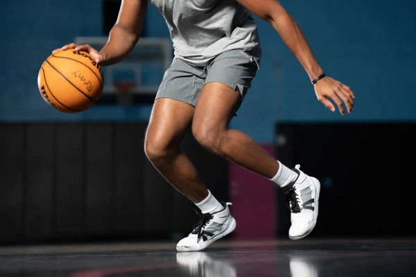 Are barefoot shoes suitable for sports?