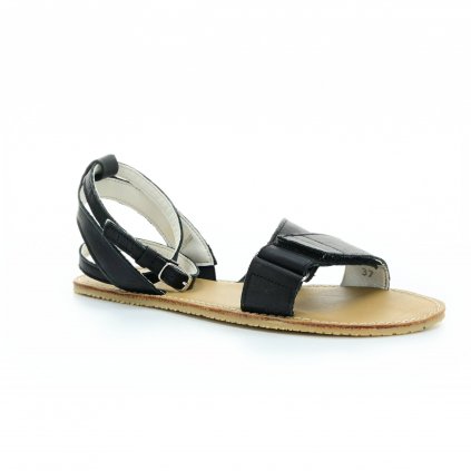 women's strappy sandals