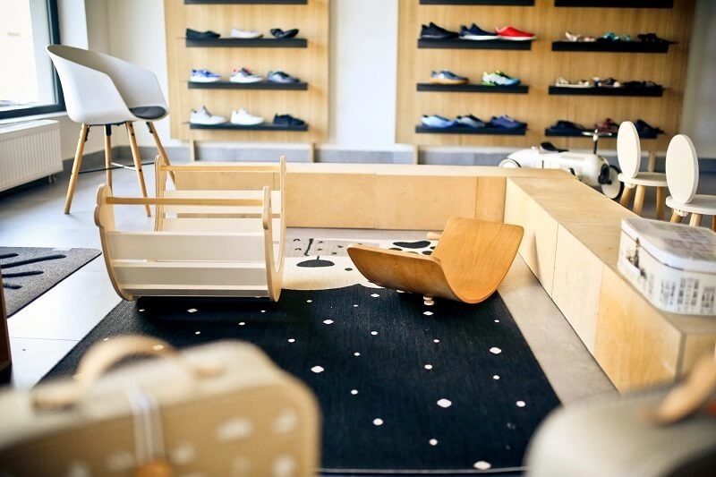 Sklep z butami barefoot w miejscowości Písek