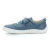niebieskie buty na boso