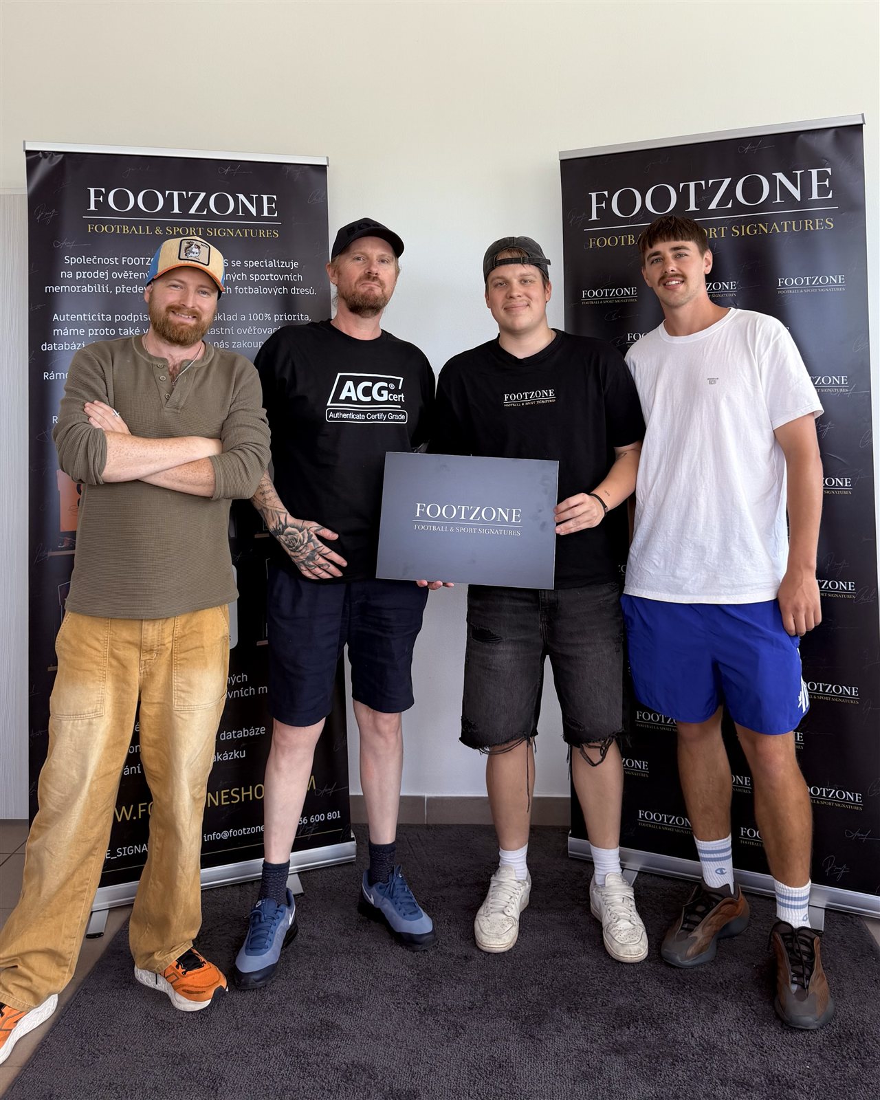 Tým Footzone s partnery z ACG cert
