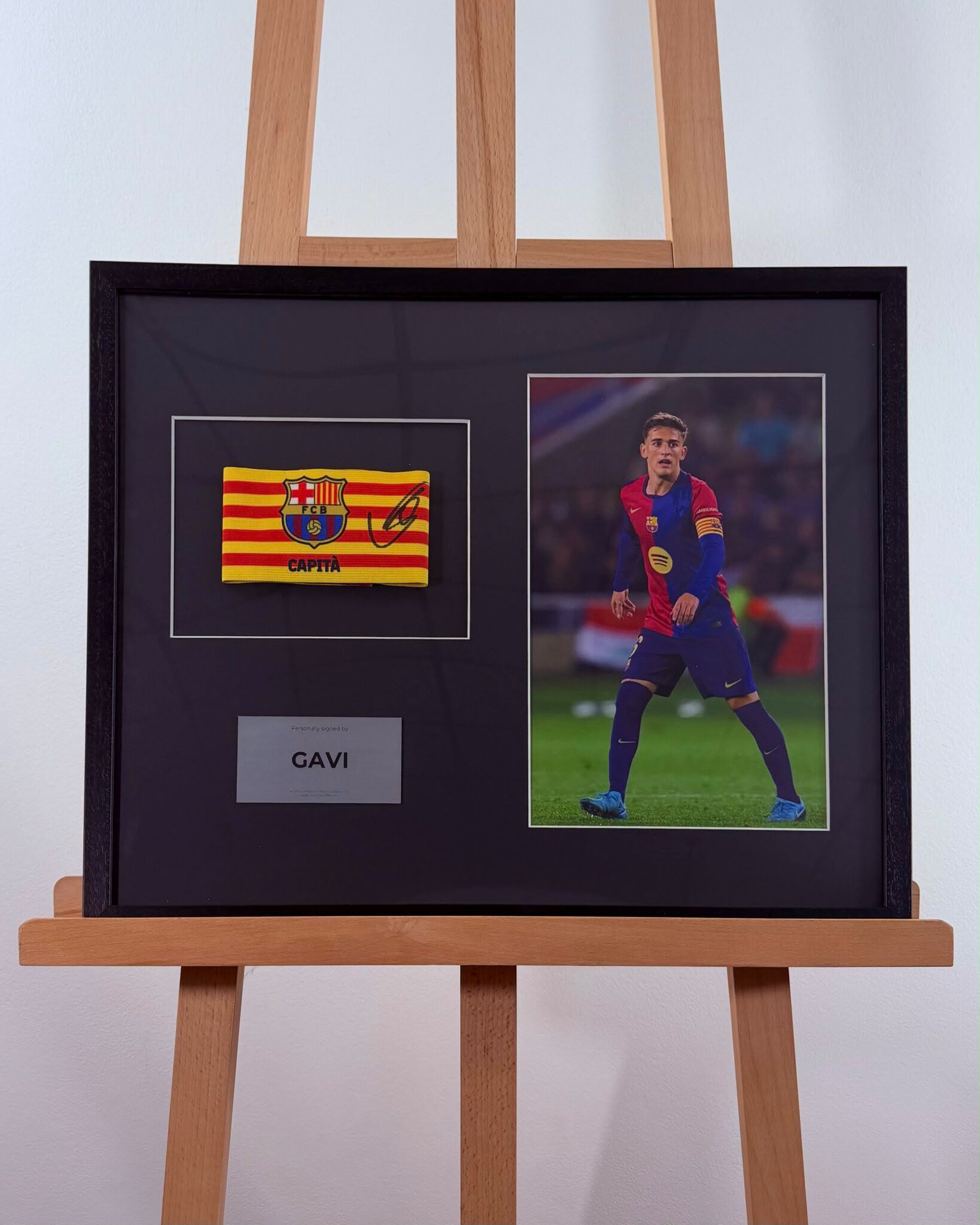 Rámování kapitánské pásky — Gavi, FC Barcelona