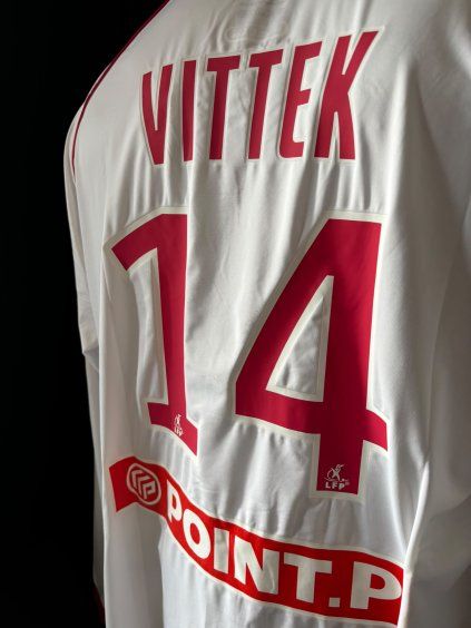 hipp vittek lille poharovy 01