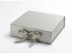 Velká stříbrná dárková krabice s vyměnitelnou stuhou 1