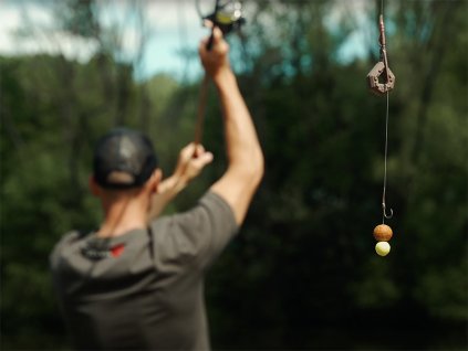 Olověná zátěž Delphin CyberBARBED S otvorem (Velikost 50g)