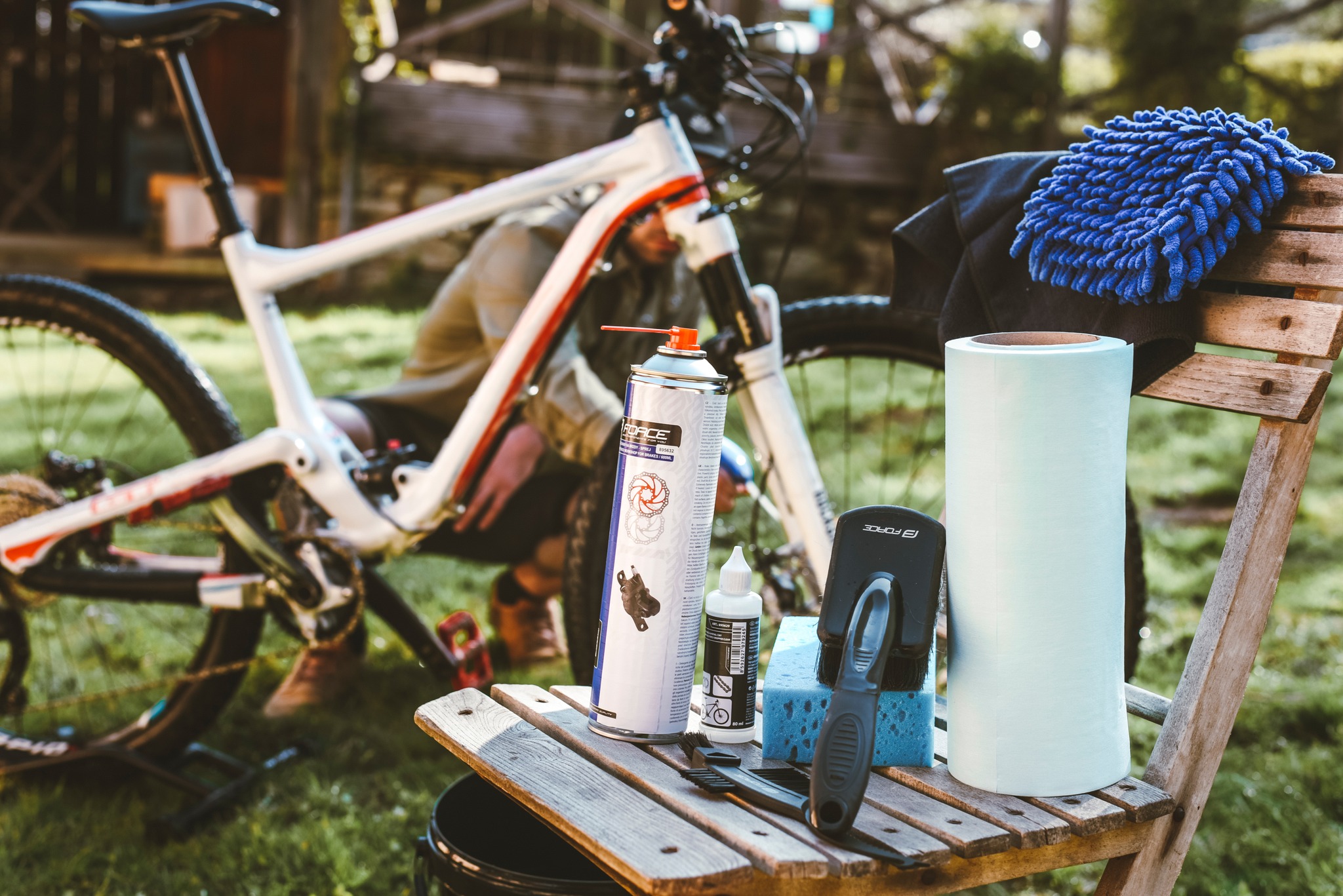 čistící prostředky, údržba, nářadí