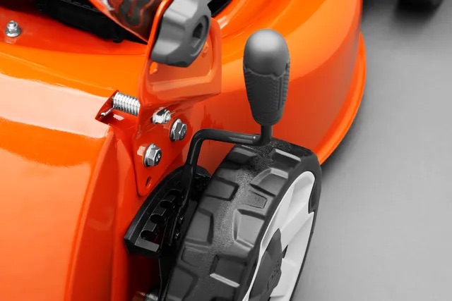 Centrální nastavení výšky sečení