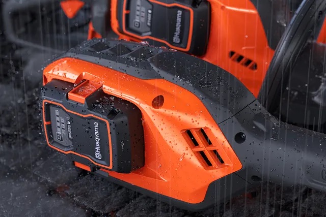 Odolnost IPX4 proti stříkající vodě