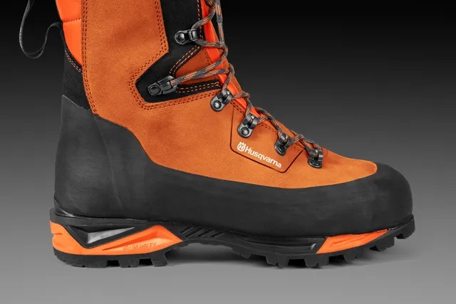 Pružná střední podešev