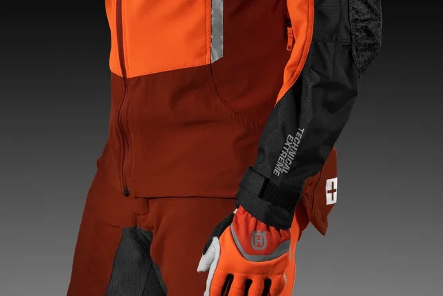 Zesíleno materiálem Cordura