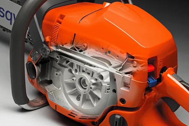 Kliková skříň z magnézia