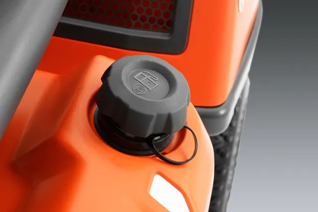 Víčko palivové nádrže na povrchu