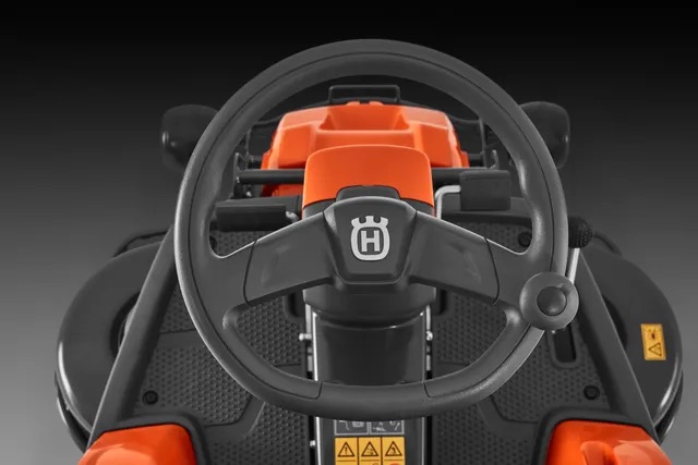 Volant s měkkými úchyty a ovládacím knoflíkem