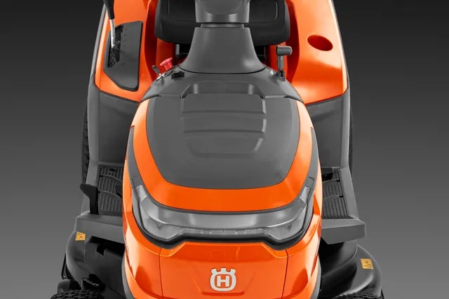 Ovládací páčky pouze na jedné straně