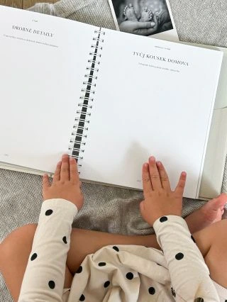 Přeji vám úspěšný start do nového roku! ❤️ A pokud jste ještě nezačali vyplňovat vaše vzpomínkové alba, pojďte do toho! 💪🏻...